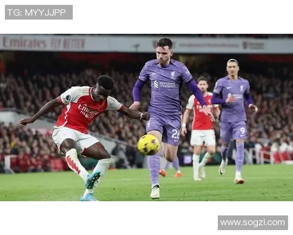 英超精彩对决本菲卡大胜那不勒斯帽子戏法引发争议判罚热议